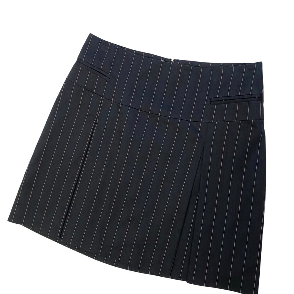 Y2K H&M Pinstripe Schoolgirl Mini Skirt - Picture 4 of 4